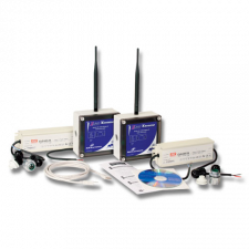 B+B SmartWorx ZXT24-IO-222R2 Zlinx Xtreme Wireless I/O 2.4GHz, 2 Analog Inputs, 2 Analog Outputs, 2 Digital Inputs, 2 Digital Relay Outputs